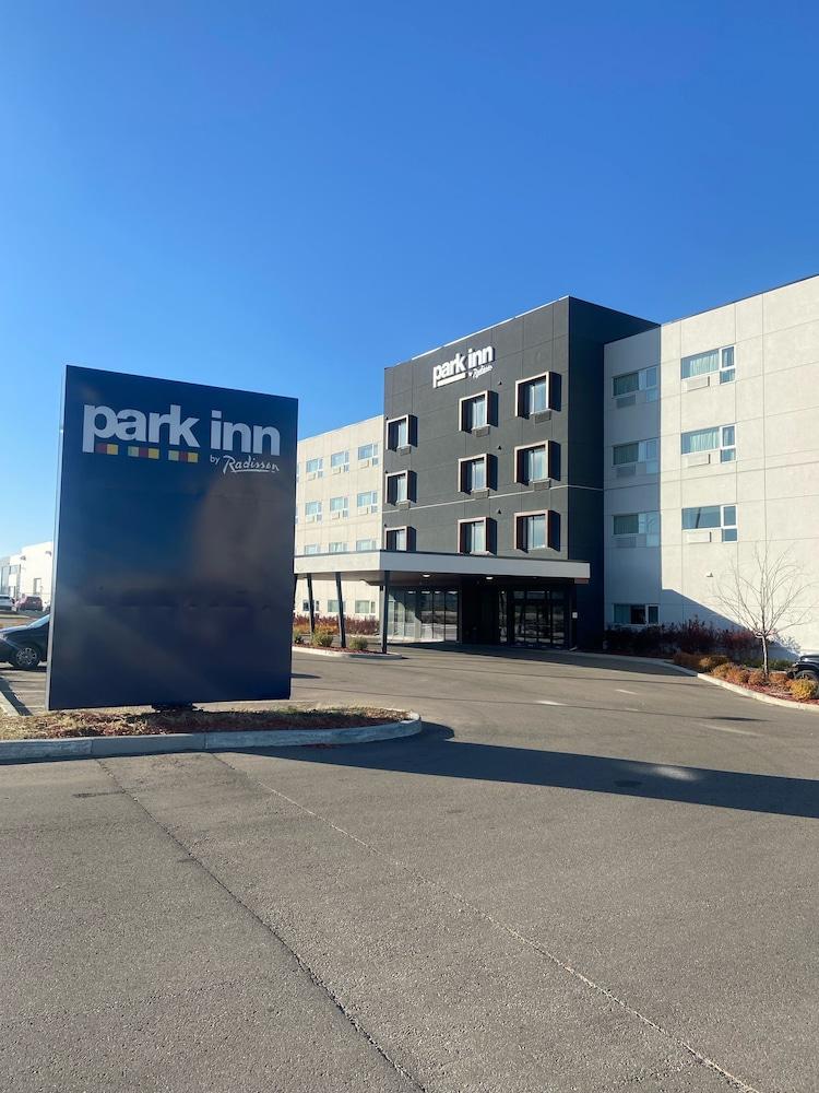 Park Inn By Radisson Edmonton Airport เลอดูค ภายนอก รูปภาพ