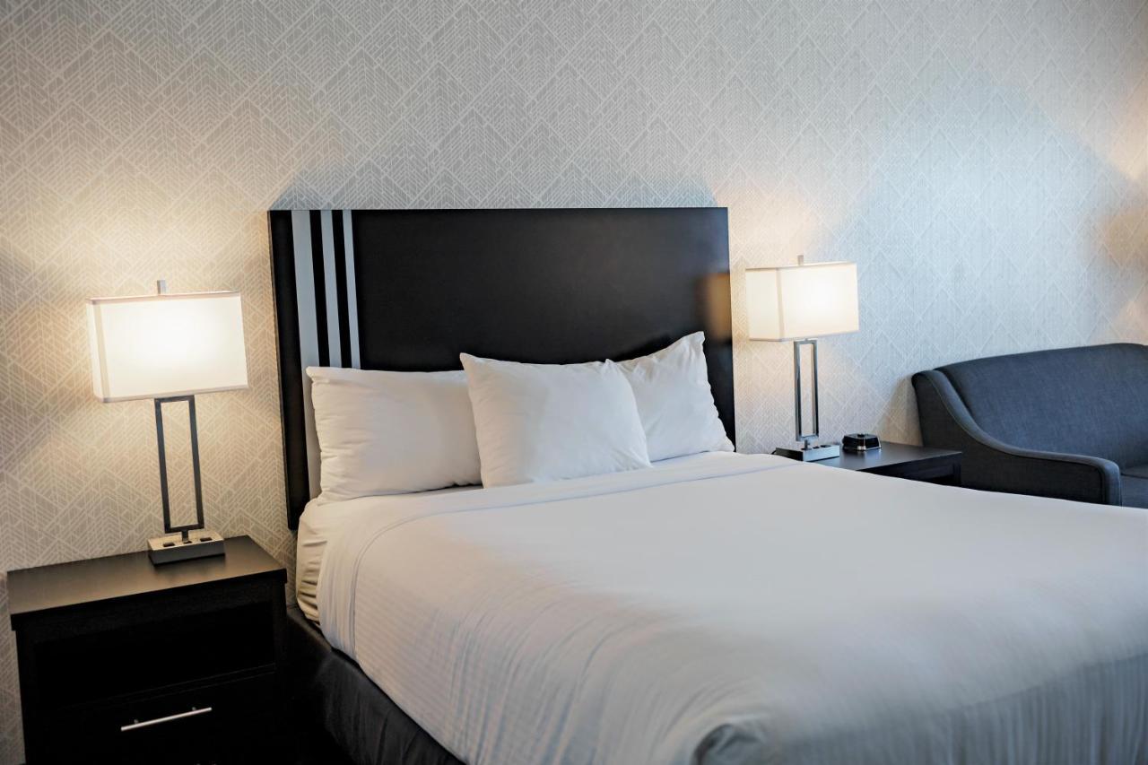 Park Inn By Radisson Edmonton Airport เลอดูค ภายนอก รูปภาพ