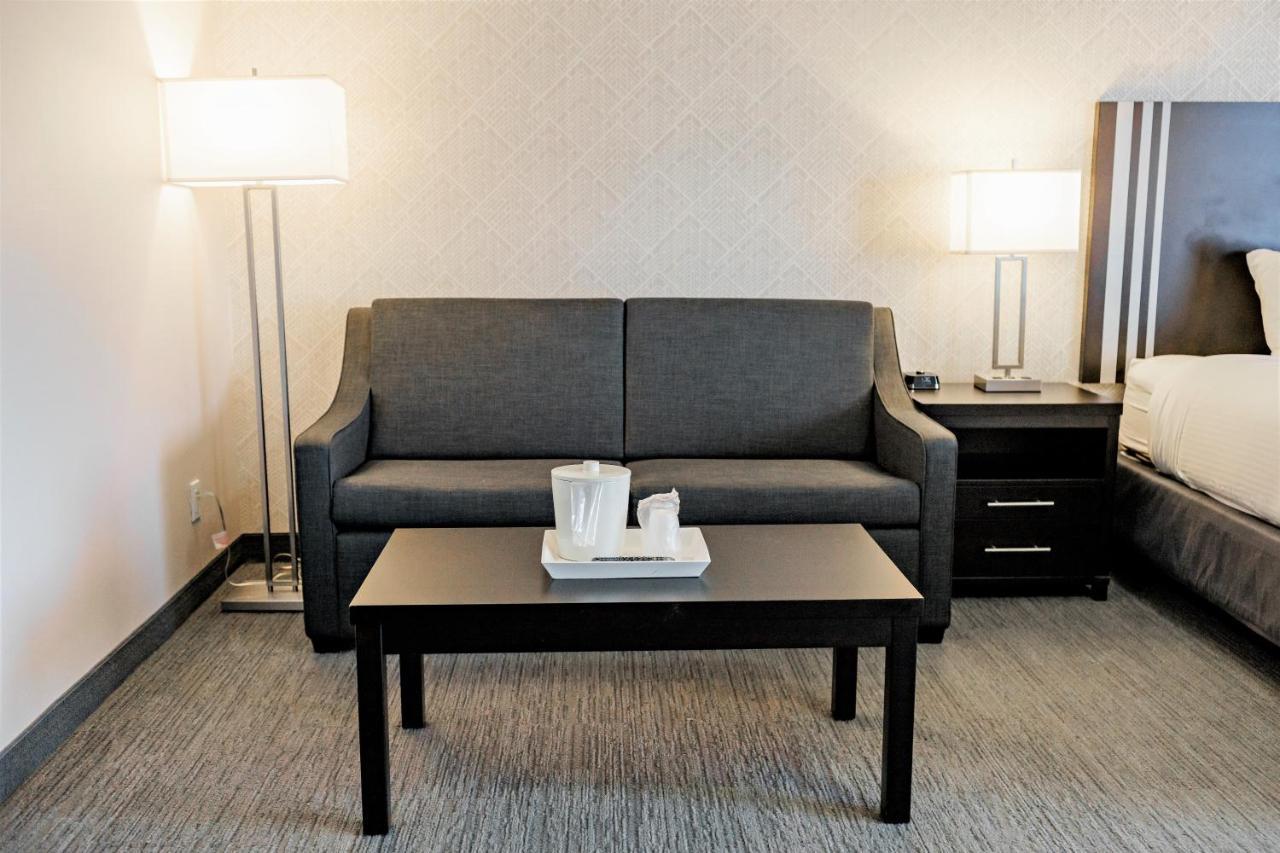 Park Inn By Radisson Edmonton Airport เลอดูค ภายนอก รูปภาพ