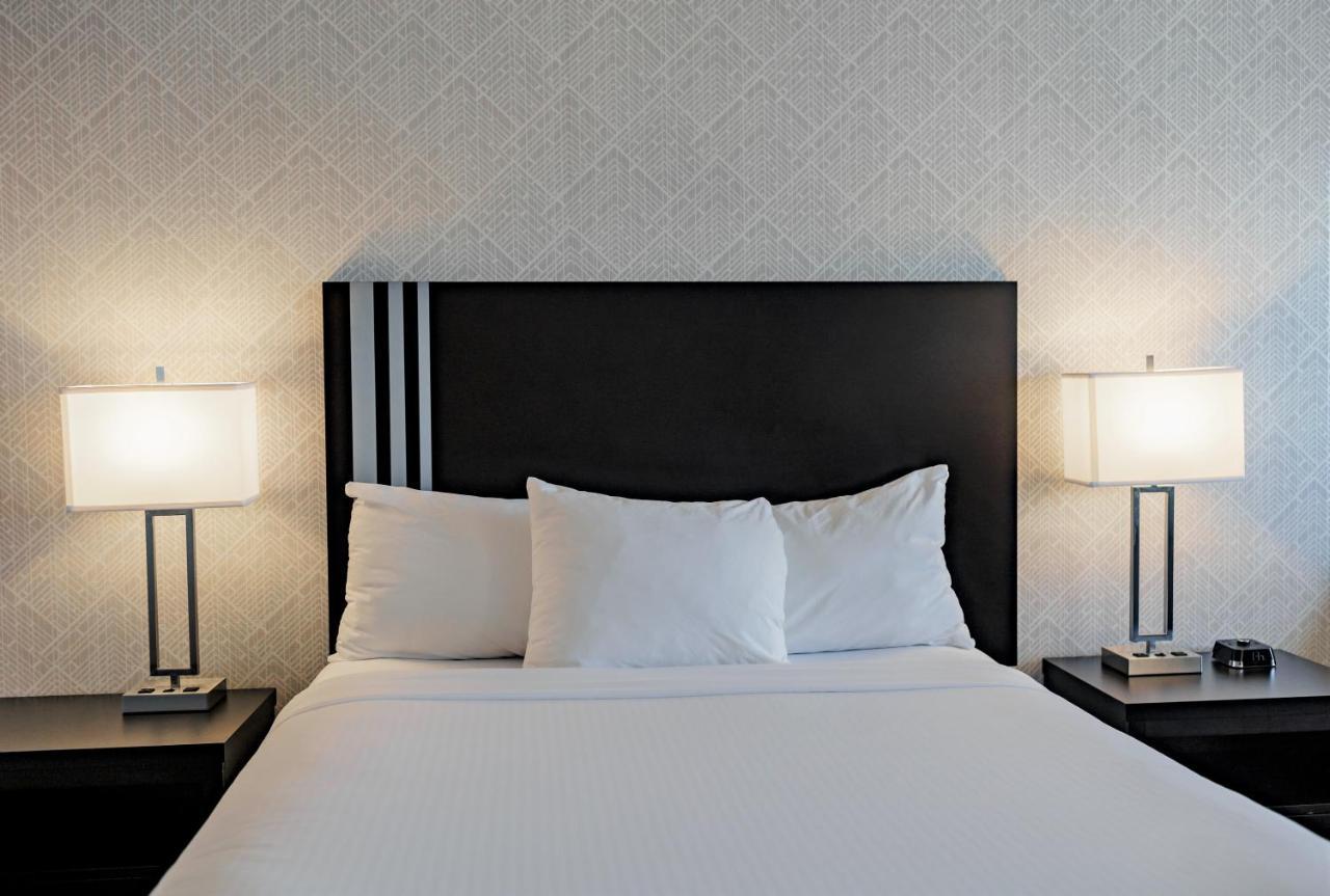 Park Inn By Radisson Edmonton Airport เลอดูค ภายนอก รูปภาพ