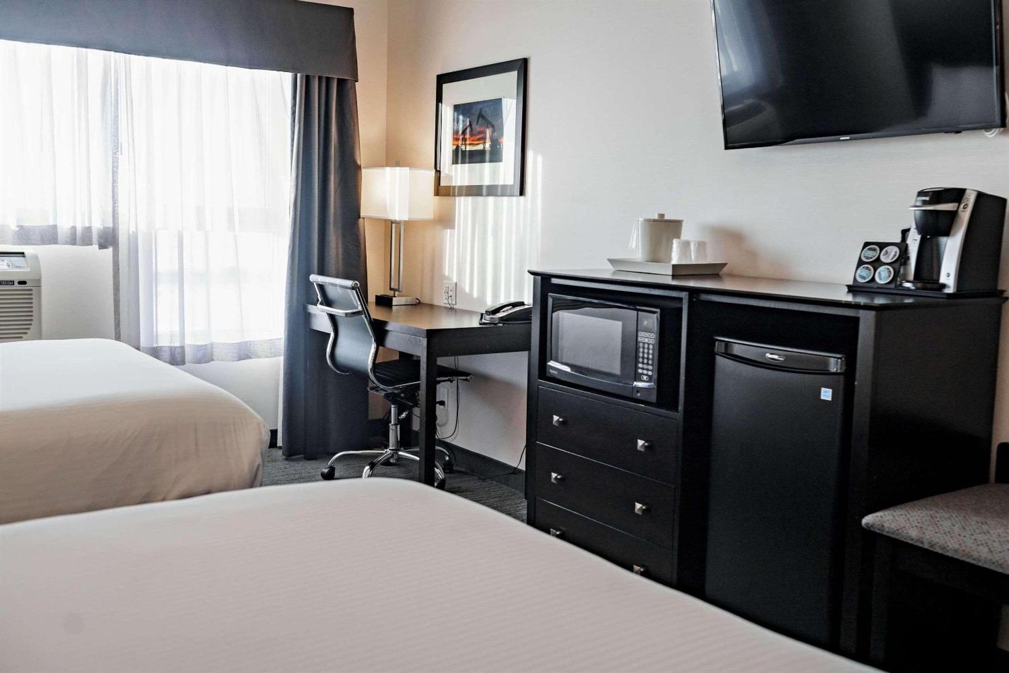 Park Inn By Radisson Edmonton Airport เลอดูค ภายนอก รูปภาพ