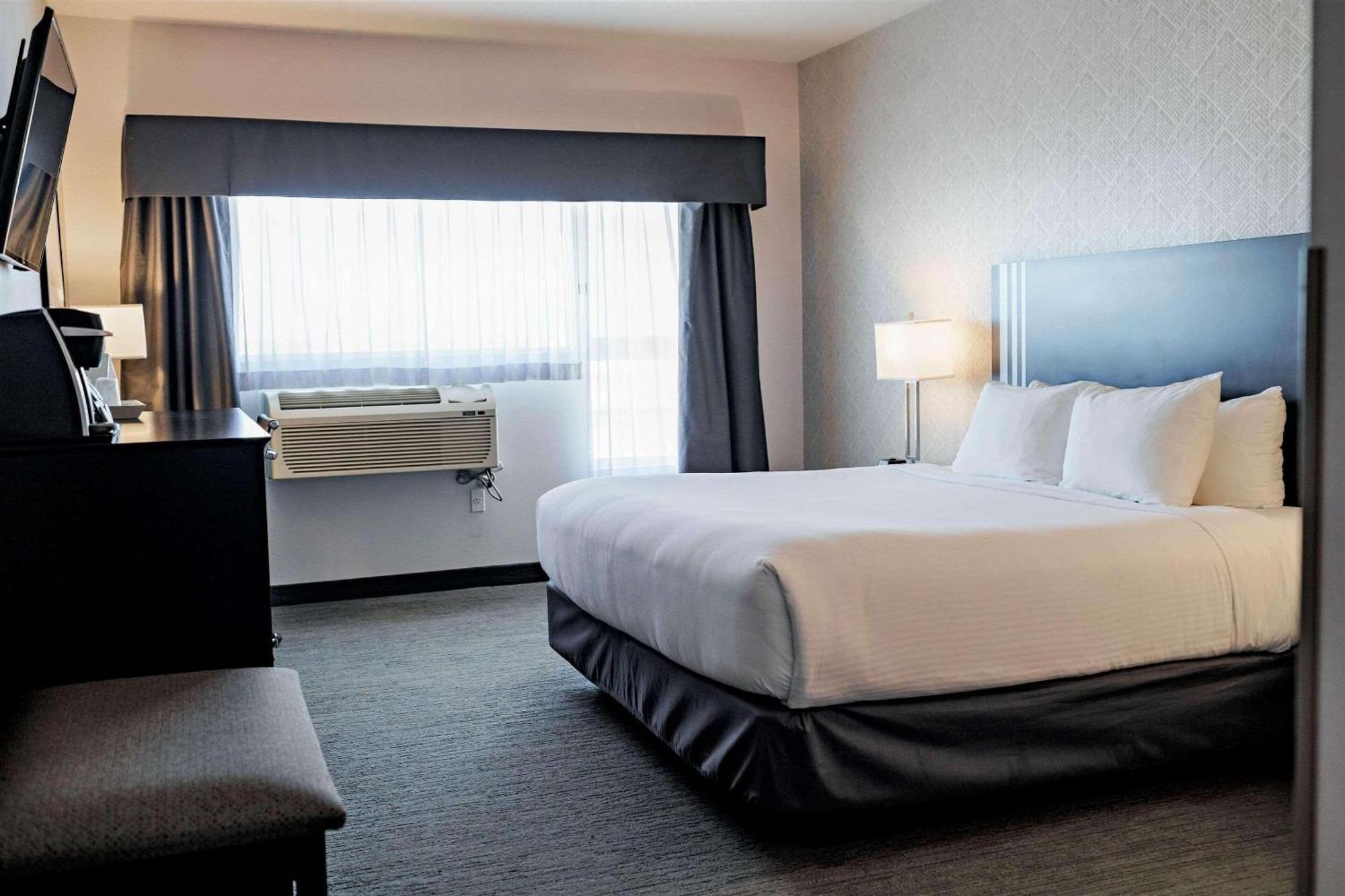 Park Inn By Radisson Edmonton Airport เลอดูค ภายนอก รูปภาพ