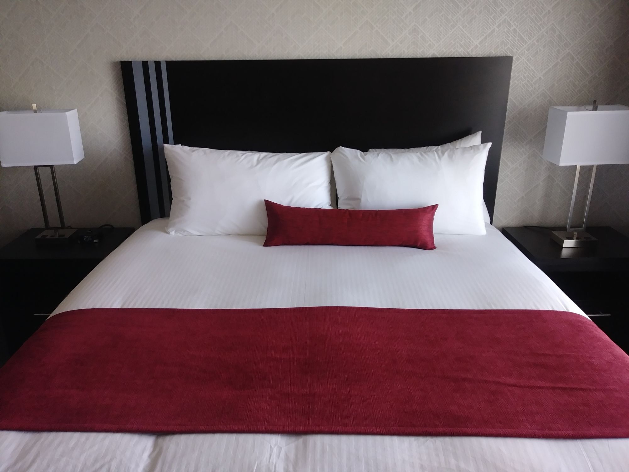 Park Inn By Radisson Edmonton Airport เลอดูค ภายนอก รูปภาพ